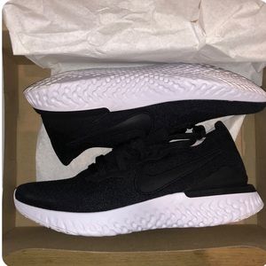 Nike Epic React Flyknit 2 Black New NIB 9.5